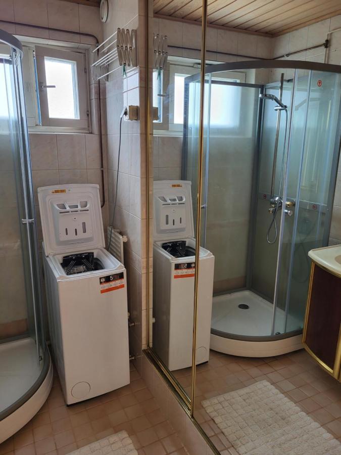 Large Apartment With 4 Bedrooms, Central Location Тампере Екстериор снимка